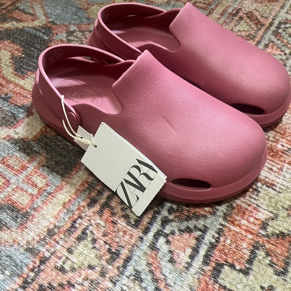 Zara Slides, croc-like material, size 1 kids, NWT!!